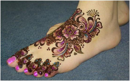 mehendi on feet